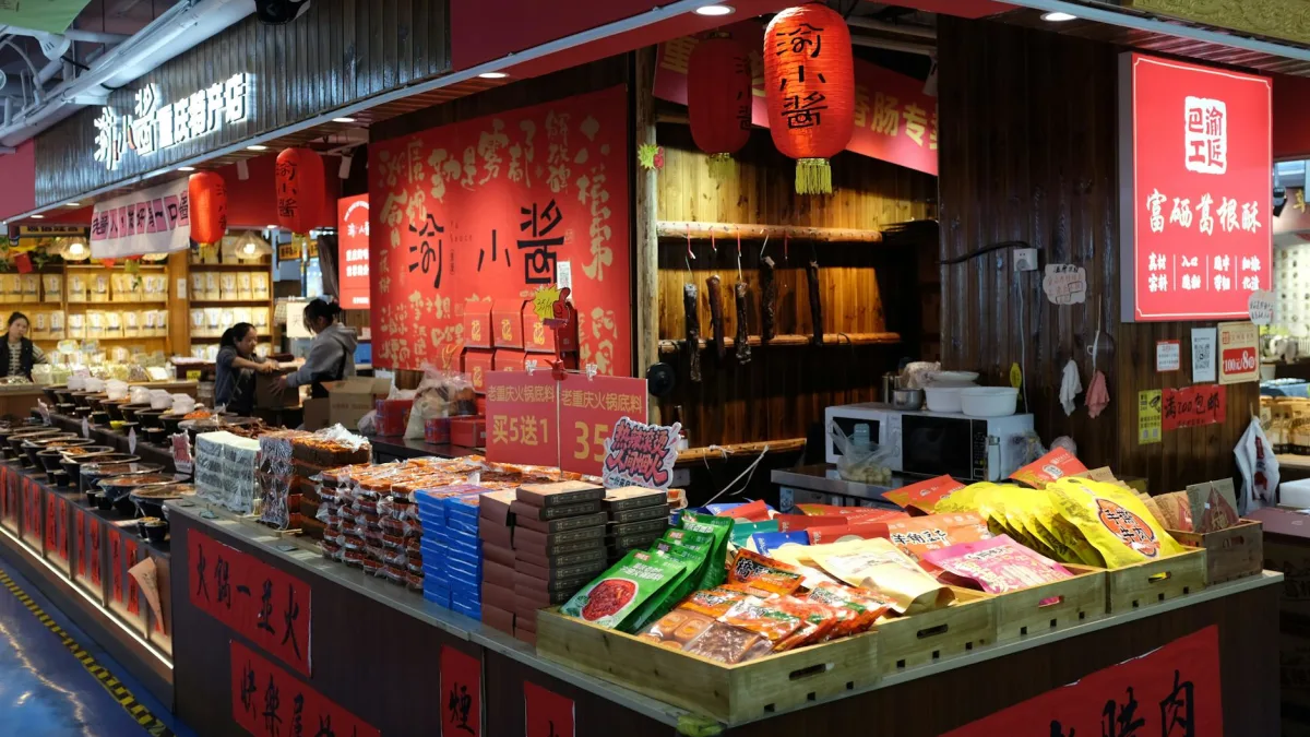 Analysis of Trades Before Trump's Policy Changes and Market Reaction