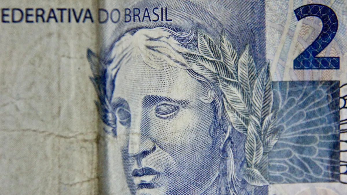 Fed May Reduce Balance Sheet by $2 Trillion, Governor Indicates Stability