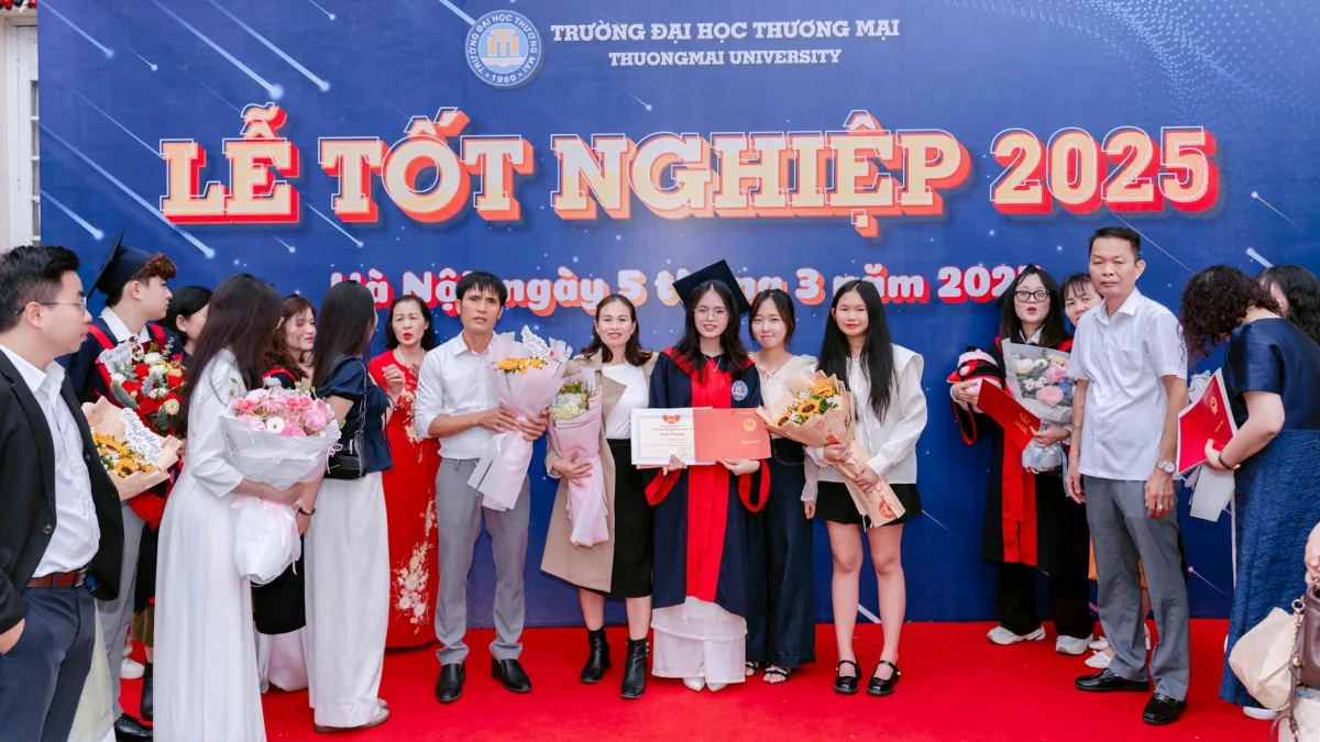 U.S. Dollar Gains 1.5% Amid Inflation Concerns as Forecasters Adjust Predictions