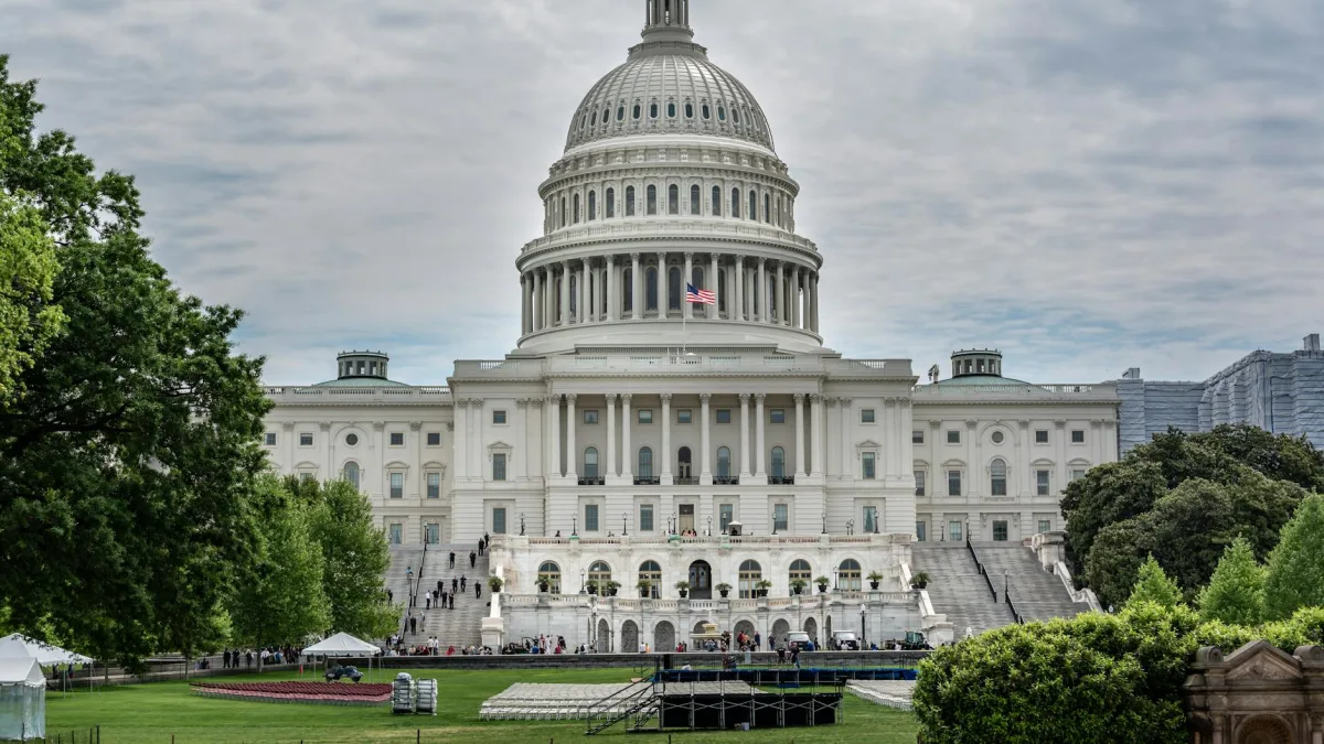 US Senators Advocate Defense Bill Amid Rising Chinese Pressure on Taiwan