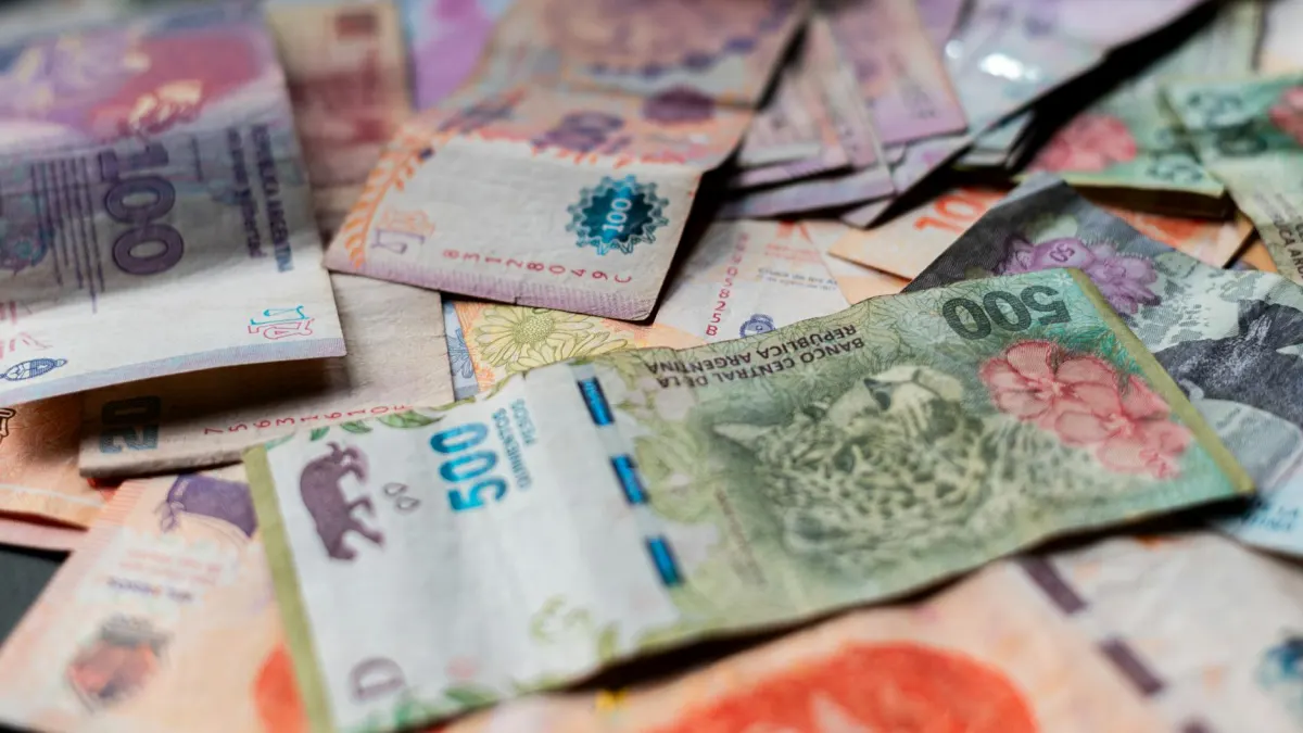 Dow Falls 800 Points Entering Correction; S&P 500 Faces Longest Losing Streak