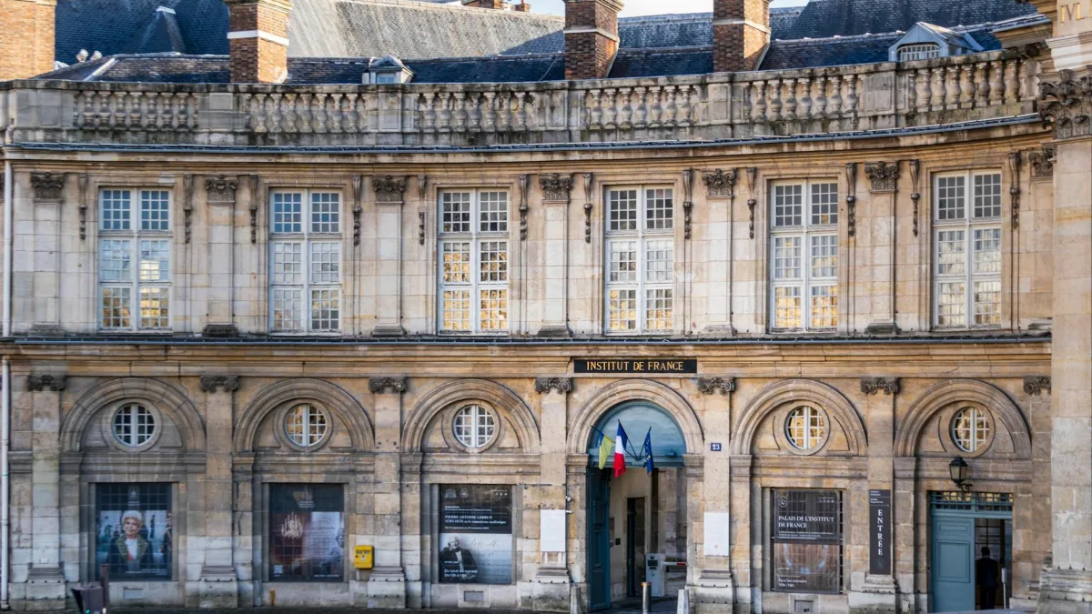 French Authorities Arrest Suspect in Bomb Attempt at Bank of America Paris HQ