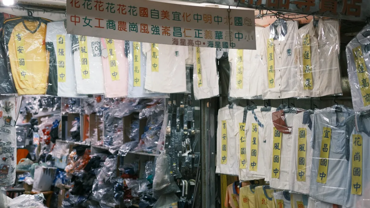 Prediction Markets Reach $17 Billion Monthly Volume Amid Legislative Challenges