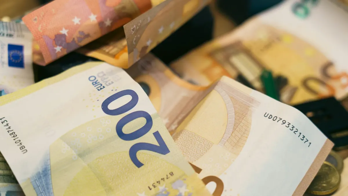 Couple's $800K Home Purchase Involves $300K Down Payment from In-Laws