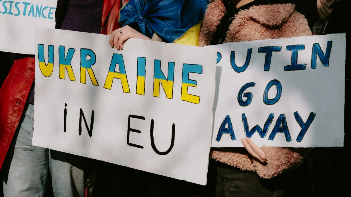 Iran Issues Warning Amid U.S. Troop Preparations: Potential Impact on Markets