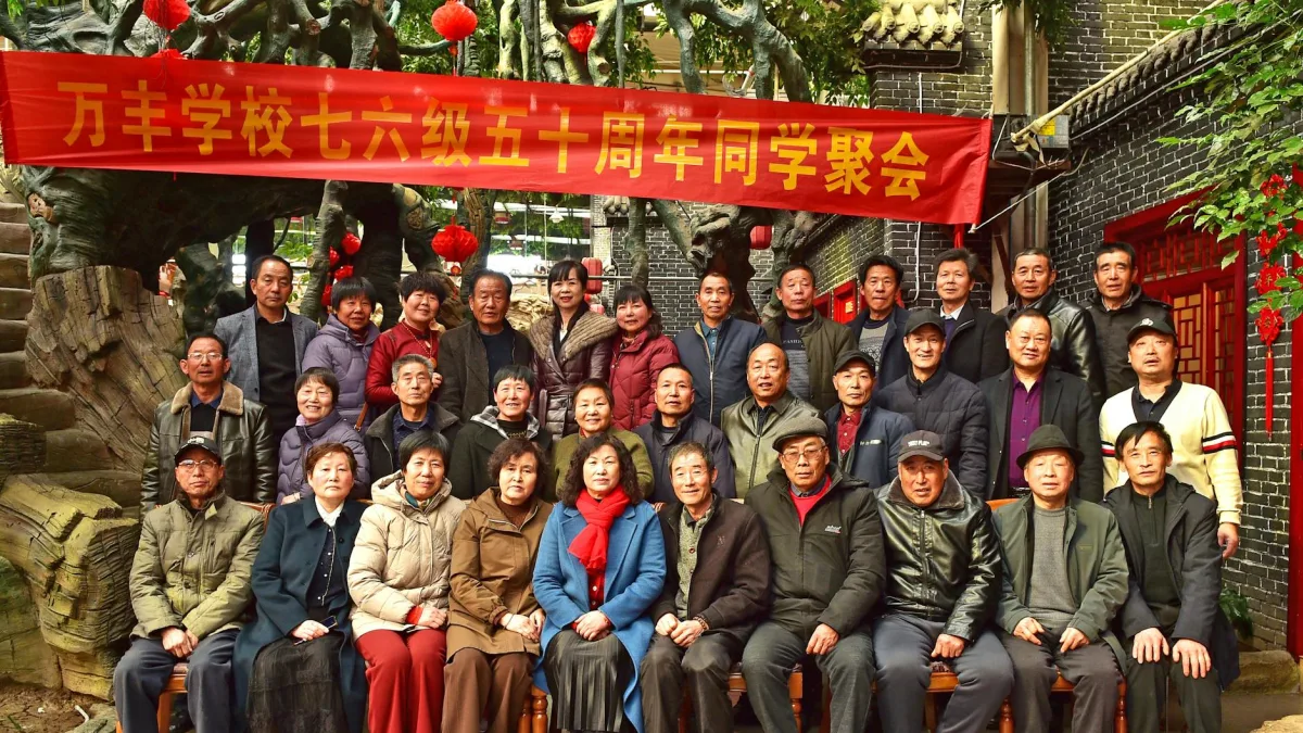 S&P 500 Down 6%, Nasdaq Correction as Recession Odds Rise to 49%