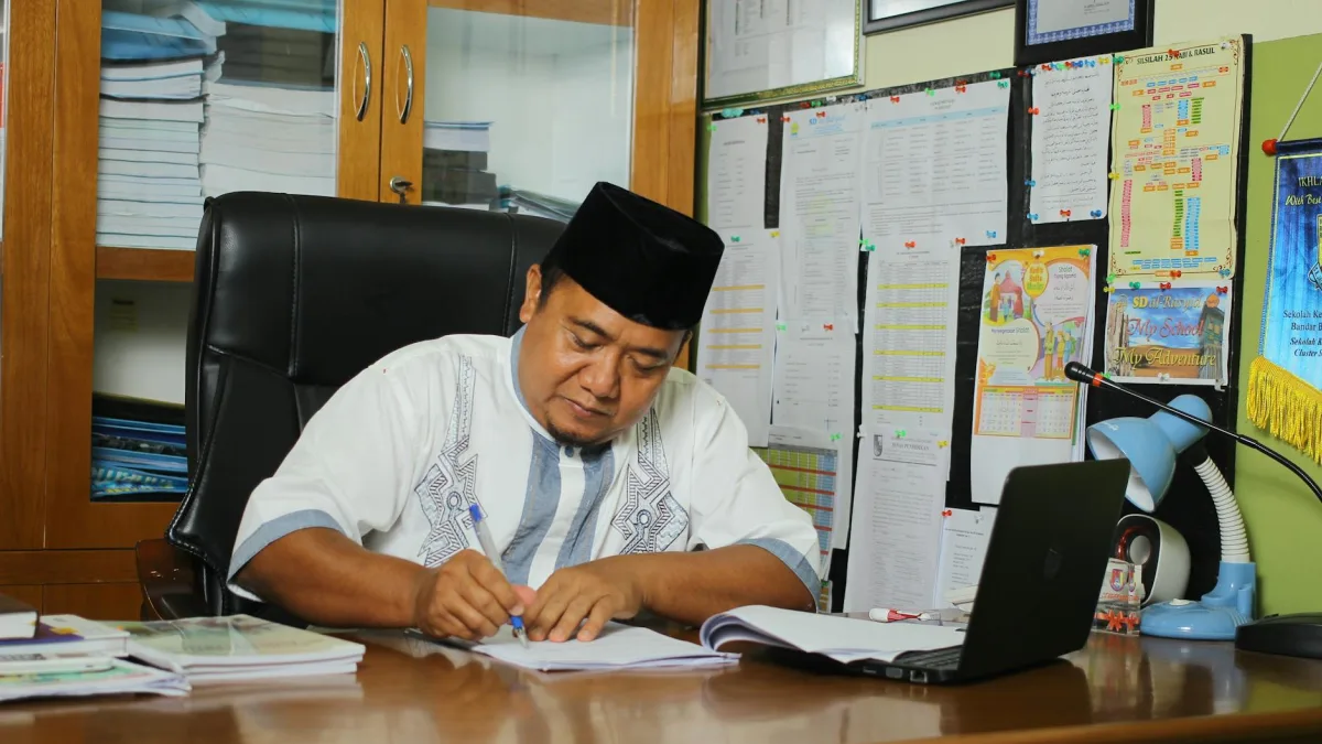 Strait of Hormuz: Key Shipping Route for 20% of Global Oil Trade