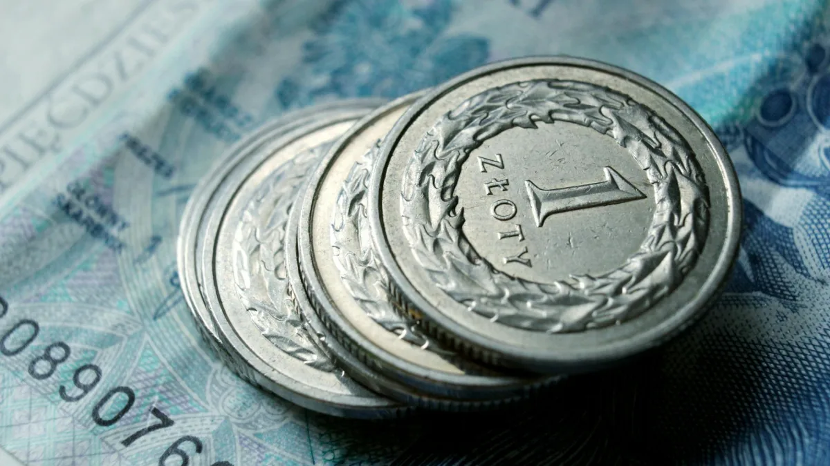 Pete Hegseth's broker sought defense fund before Iran attack