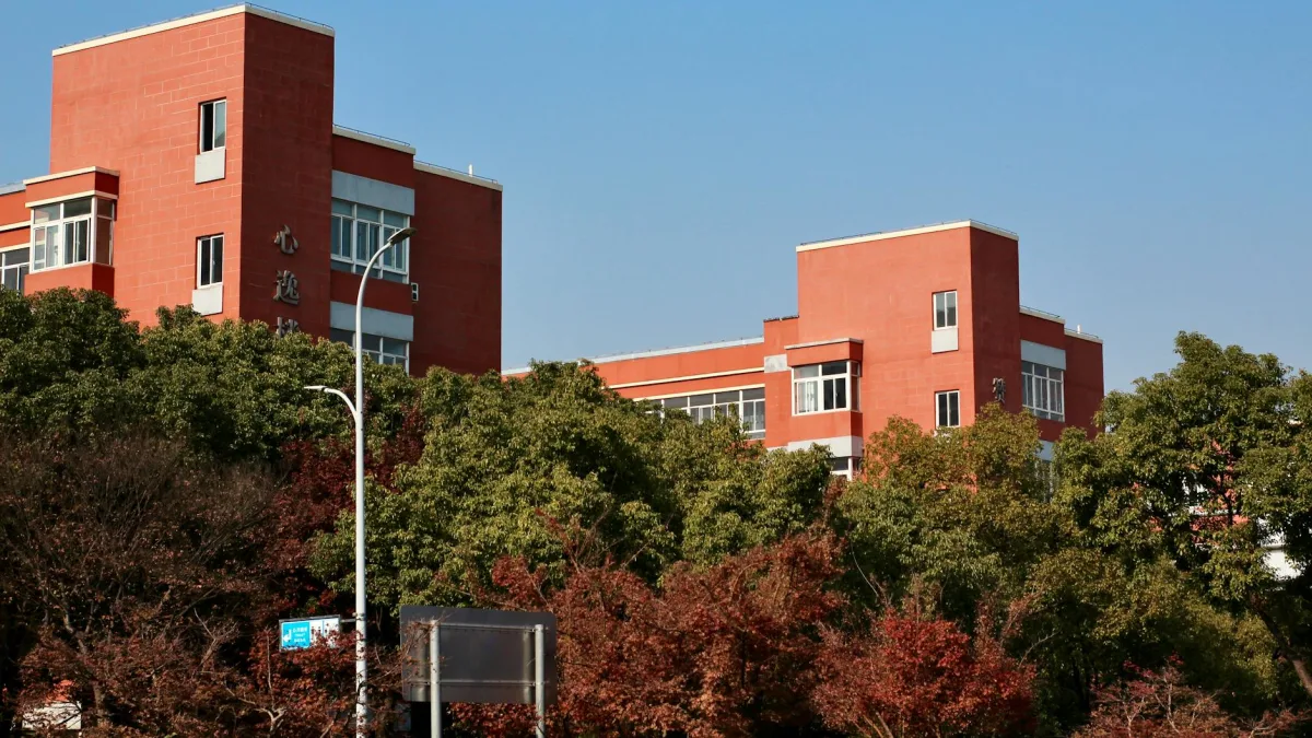 S&P 500 Futures Rise 0.3% Amid Oil Price Drop and Trump Updates