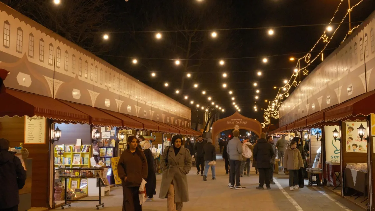 Stocks Soar on Hopes of Iran War Resolution Amid Market Optimism