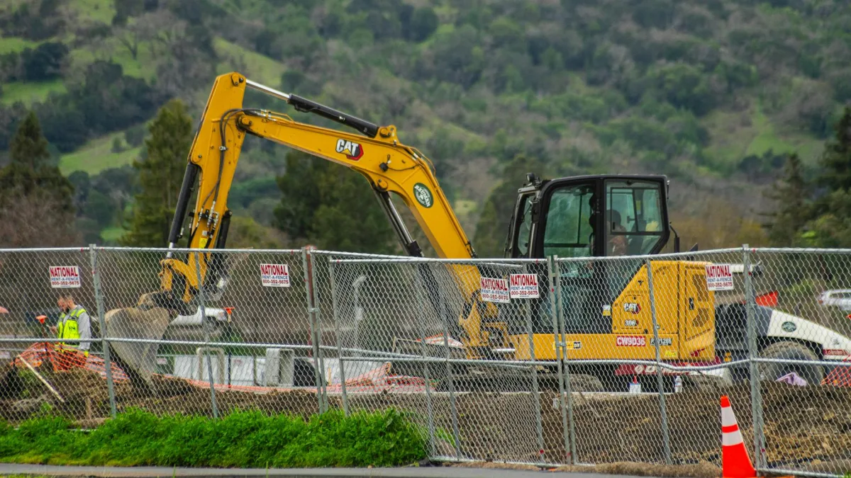 Trump's $400M White House ballroom project construction halted