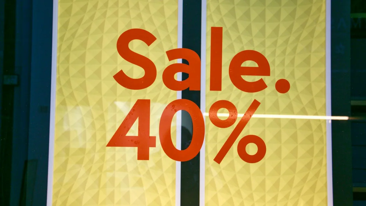 UK Energy Prices Drop 7% as New Price Cap Takes Effect