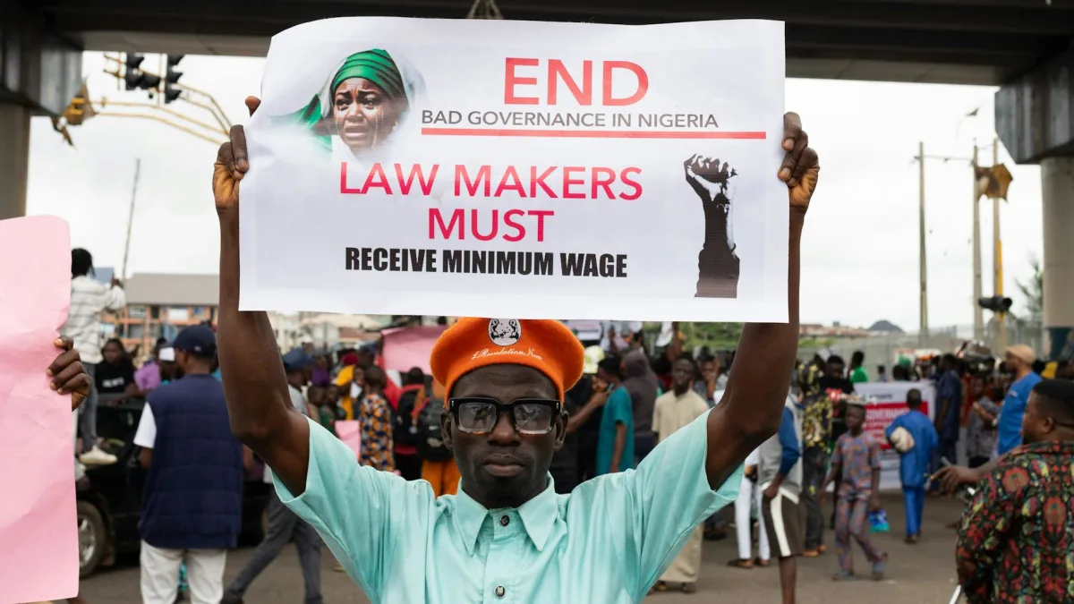 Minimum Wage Rises to £12.71 with 2.7M Impacted Workers