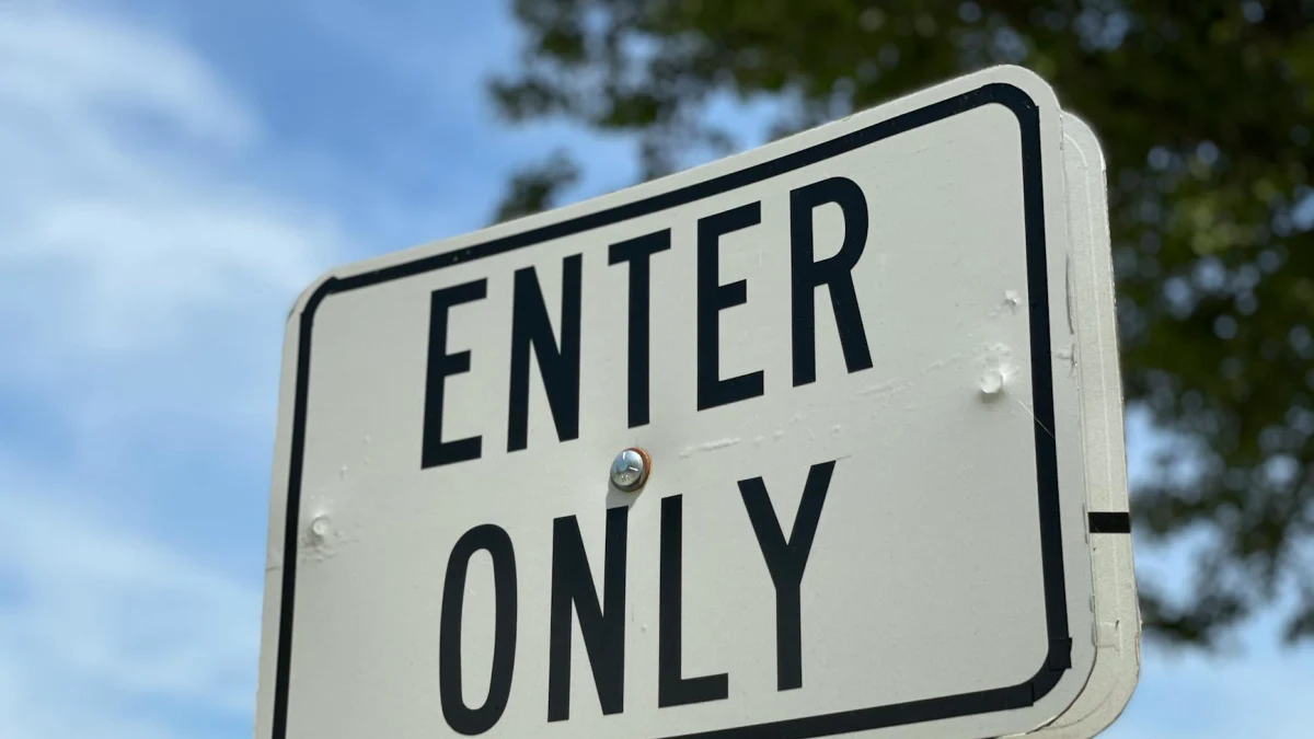 Court Rules Border Officials Violated Warrantless Arrest Order