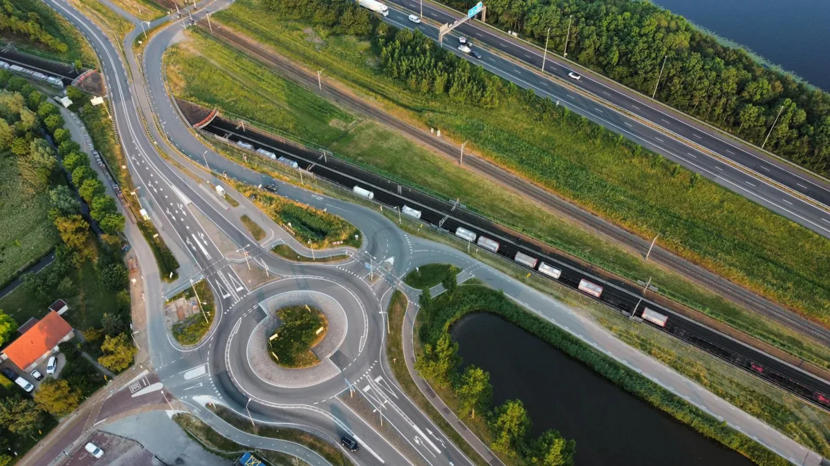 Trump's commitment to target Iranian infrastructure impacts market dynamics