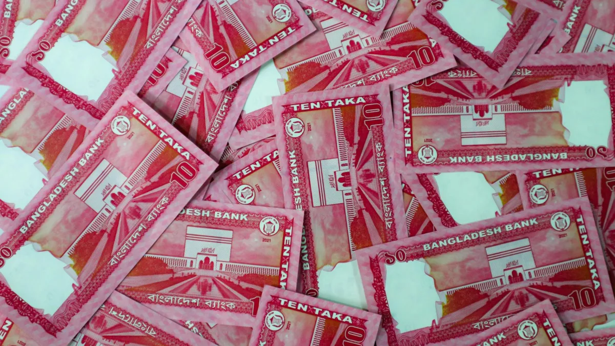 Trump Proposes 10% Cut to Federal Programs Amid Defense Spending Plan