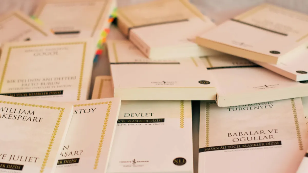 CMA CGM Ship First to Pass Strait of Hormuz in Conflict