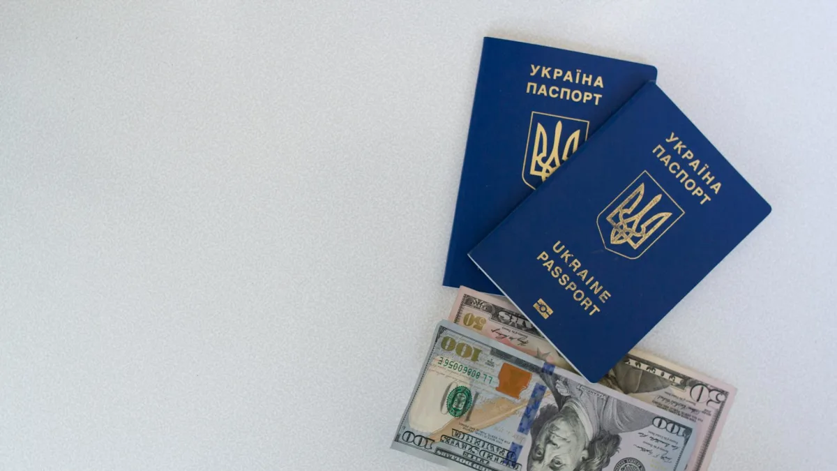 H-1B Visa Fee Could Cost $100K, Affecting Top Firms like AAPL