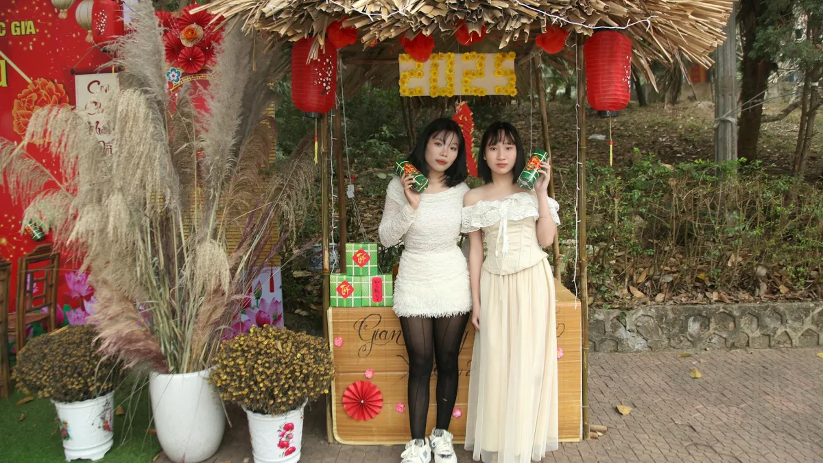 Foxconn (2354) First-Quarter Revenue Jumps 30% Year-Over-Year