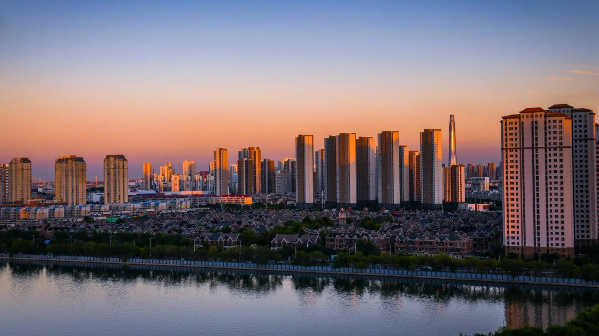 New York's Office Real Estate Sees Changes Amid $5.4B Deficit