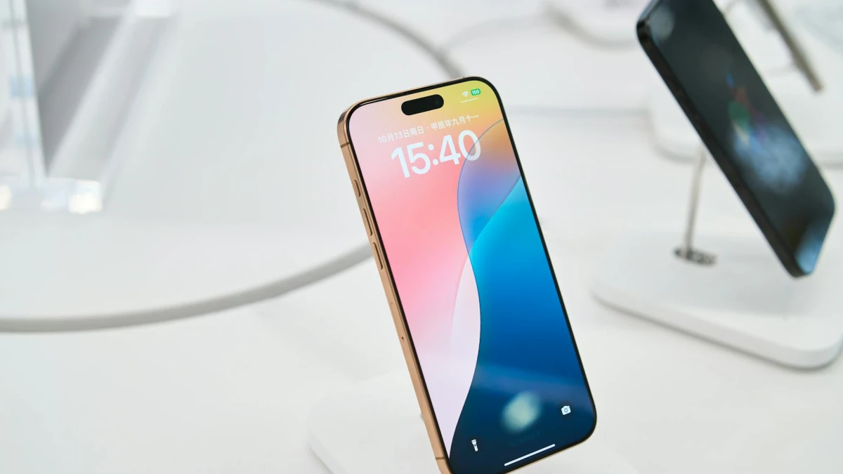 Iran Threatens US Tech Giants Amid $5.3B Amazon Plans