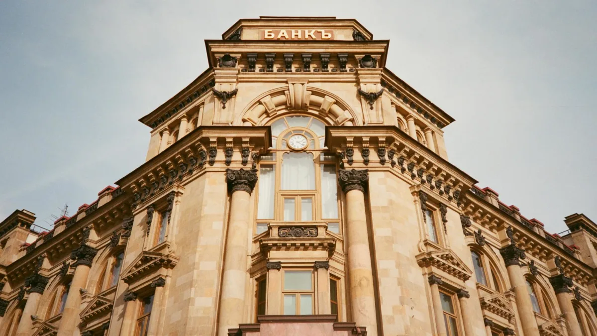 JPMorgan (JPM) CEO Jamie Dimon Highlights 5% Capital Surcharge Threat