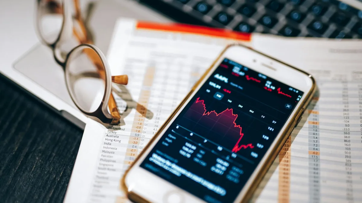 AppLovin (APP) Stock Gains as Wells Fargo Raises Target Price