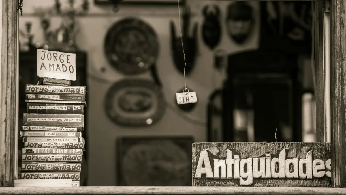 Dollar Stable Ahead of Trump Deadline Amid Market Uncertainty