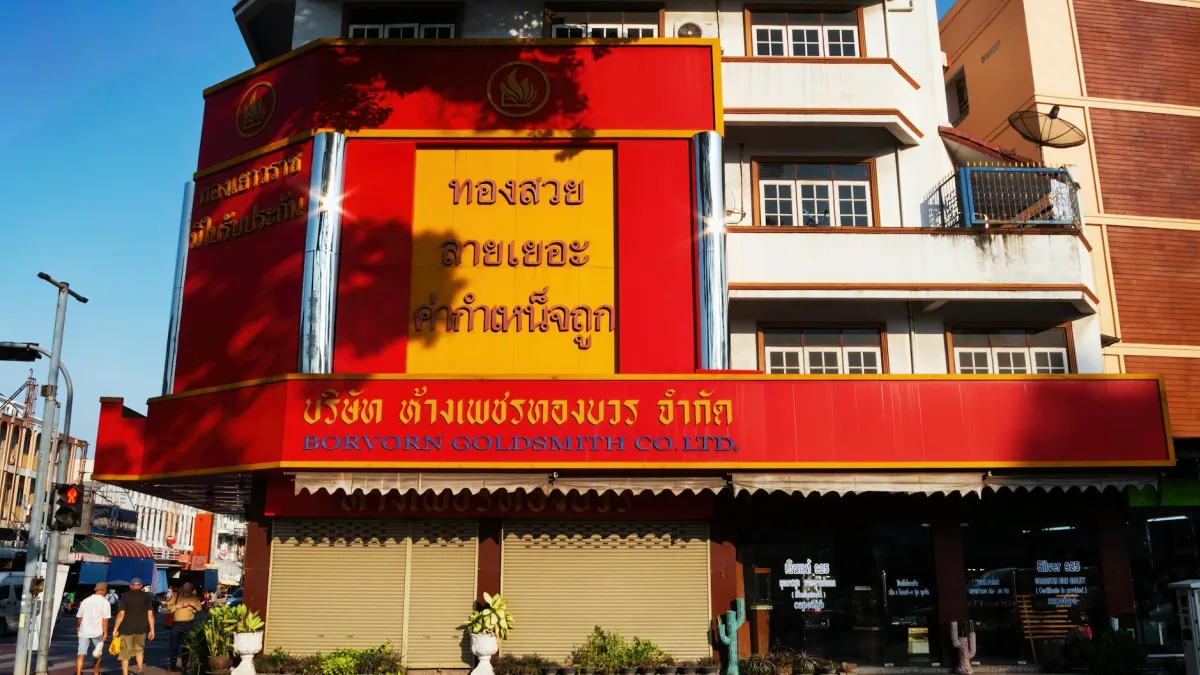 Moody's Cuts US BDCs Outlook to Negative Amid Rising Leverage