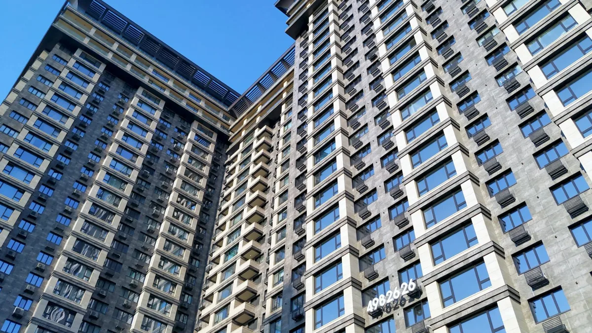 Levi's (LEVI) Raises Sales Outlook Amid Stable Demand Trends