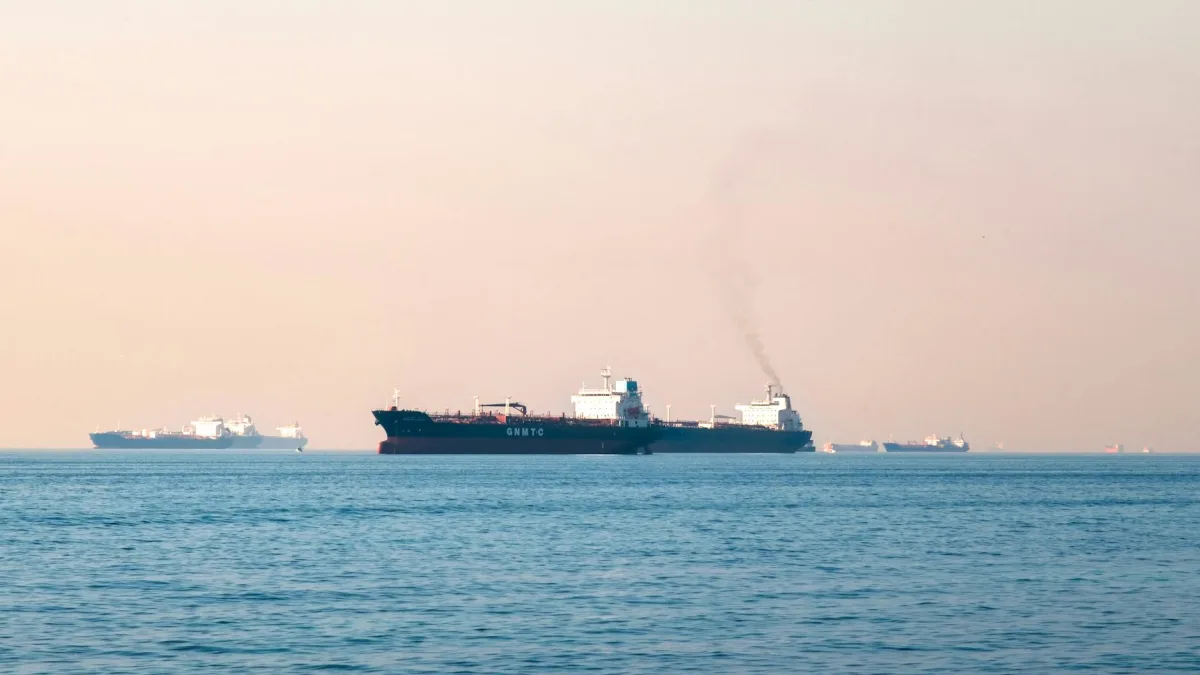 Iran Halts Oil Tankers Over Israeli Strikes in Middle East Conflict