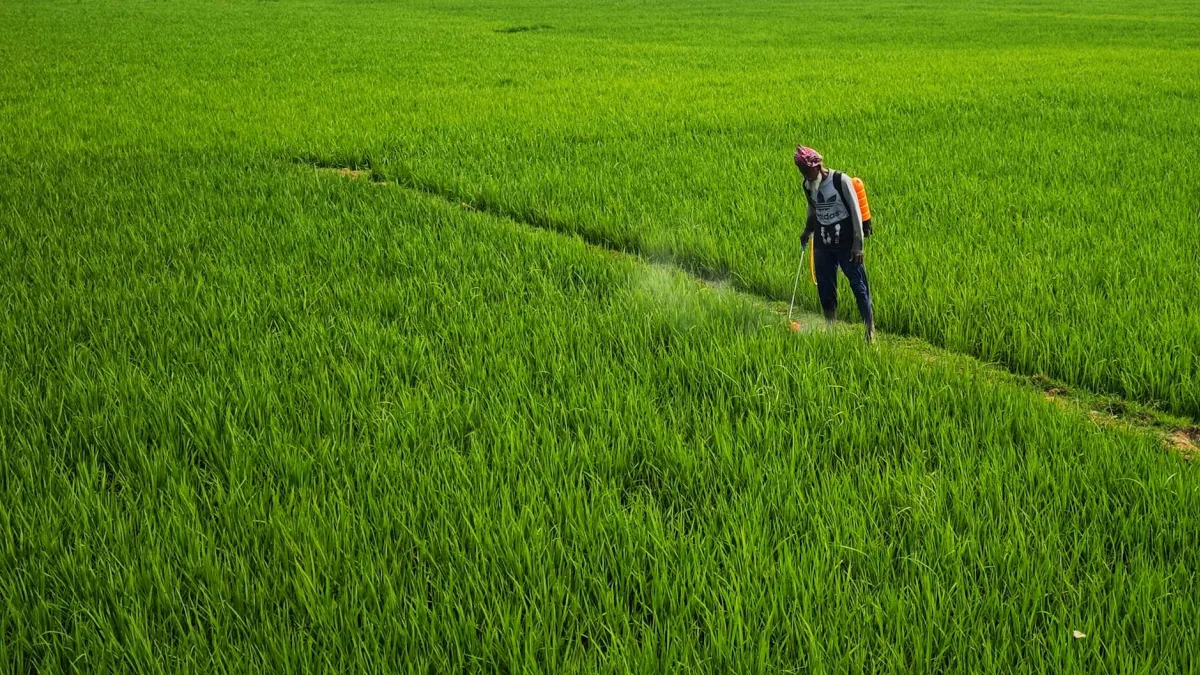 Iran Conflict Raises UK Farmers' Costs by 100% in Diesel Prices