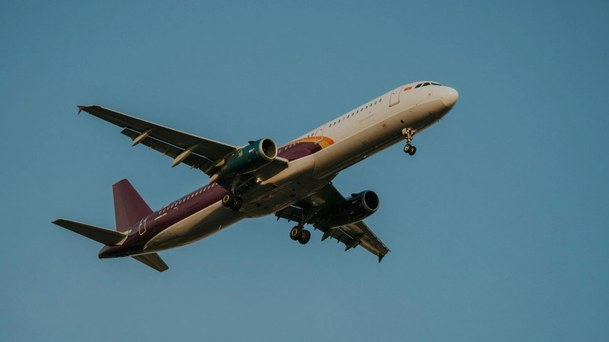 Frontier Group (ULCC) Defers Airplane Delivery Amid Restructuring