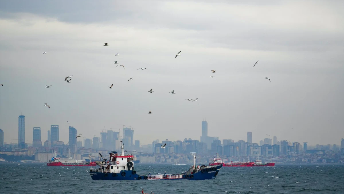 Oil Prices Rise Above $99 Amid U.S. Navy Blockade on Iran