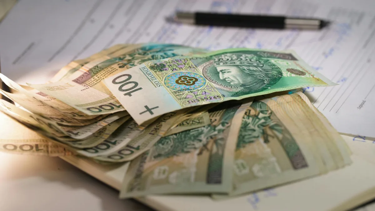 Fed Nominee Warsh Submits Paperwork for Senate Hearing Approval