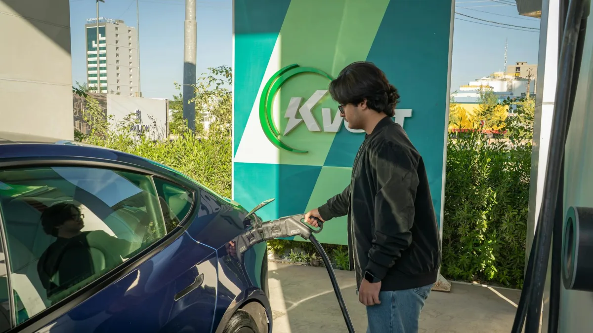 Tesla (TSLA) Forecast Shows Negative $3 Billion Cash Flow in 2026