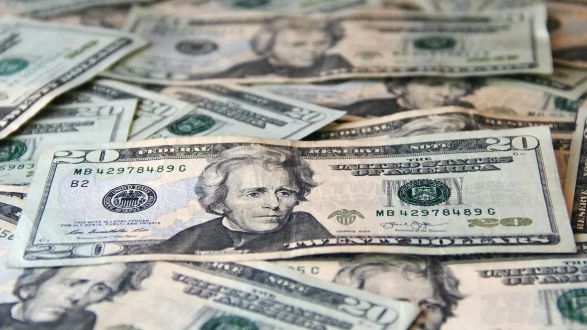 Albertsons (ACI) Fourth Quarter Profit Exceeds Expectations