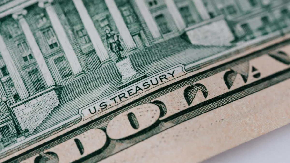 Treasuries Climb as Oil Prices Drop on Iran Peace Deal News