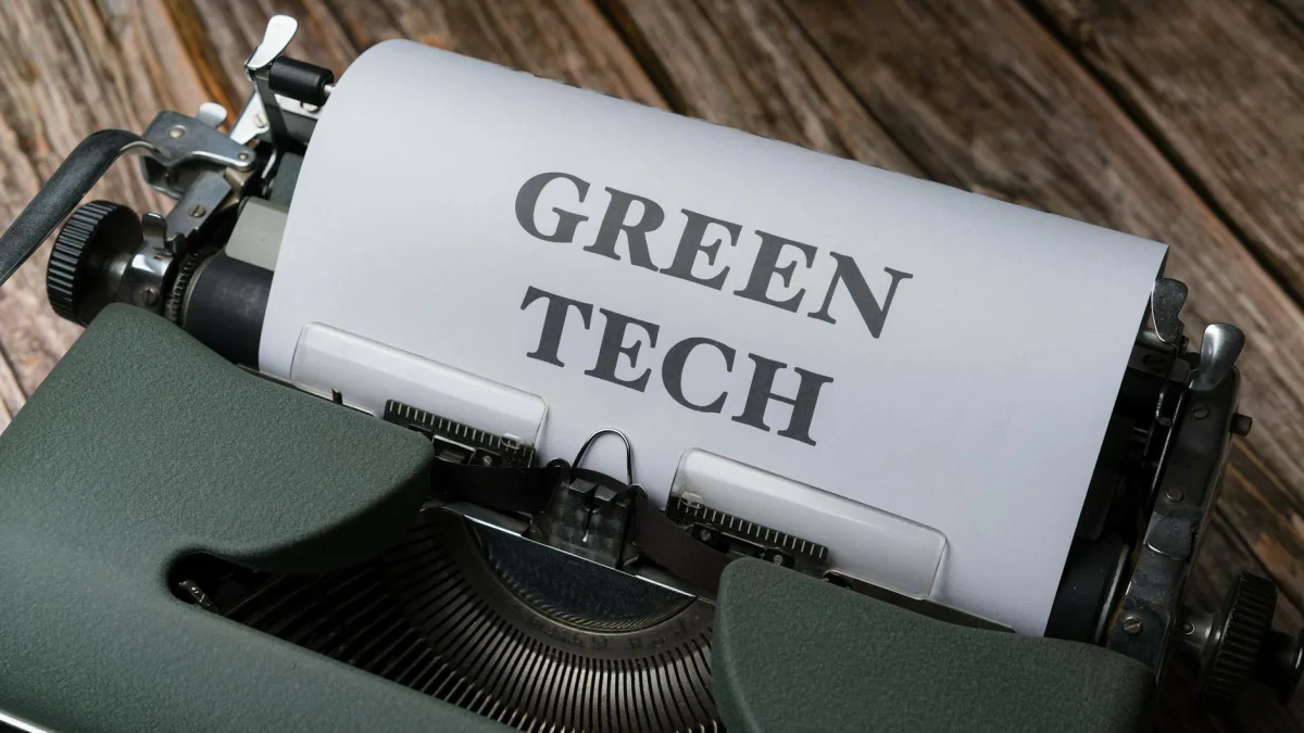 Oracle (ORCL) Stock Rises 4% as Bloom Energy (BE) Jumps 20%