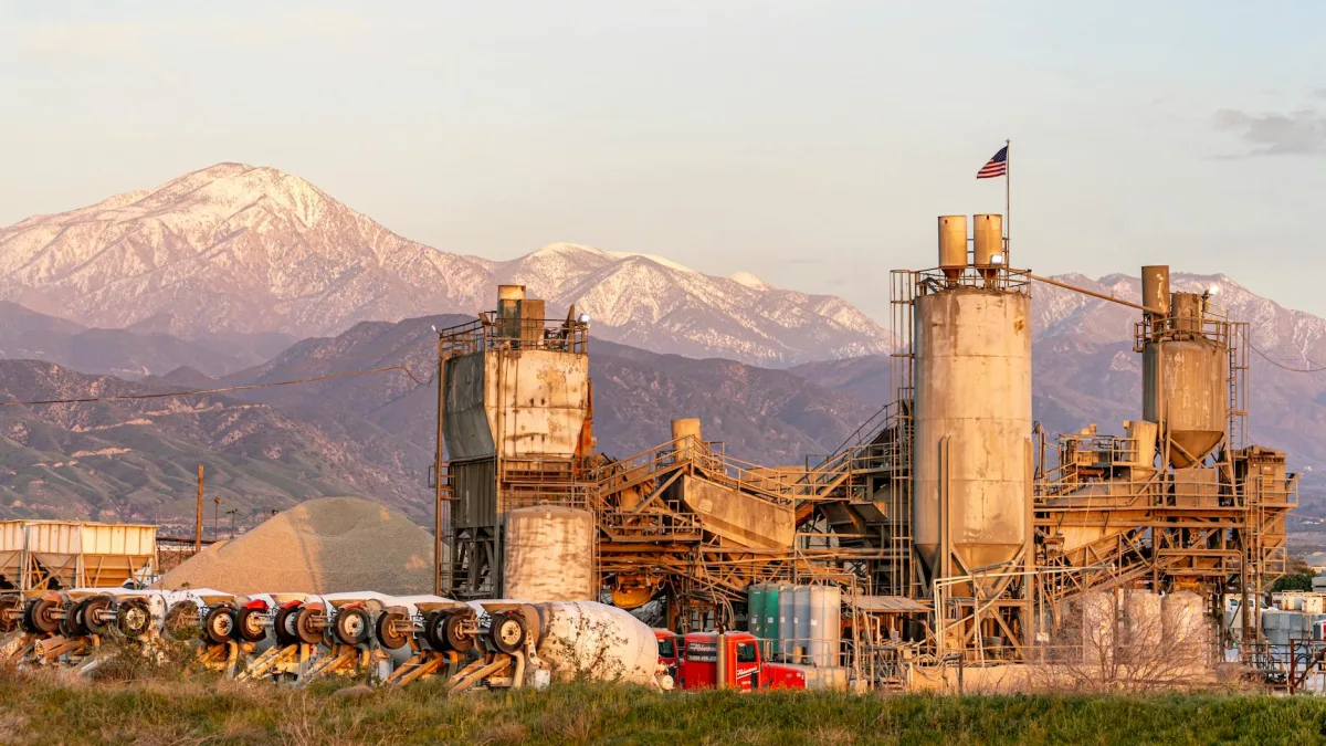 CSN (CSNA3) Advances Cement Unit Sale Amid Market Developments