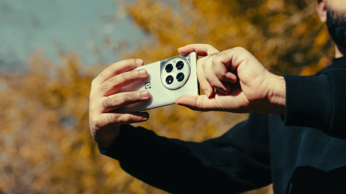 Snap (SNAP) Stock Rises 9% After Announcing 16% Workforce Cuts