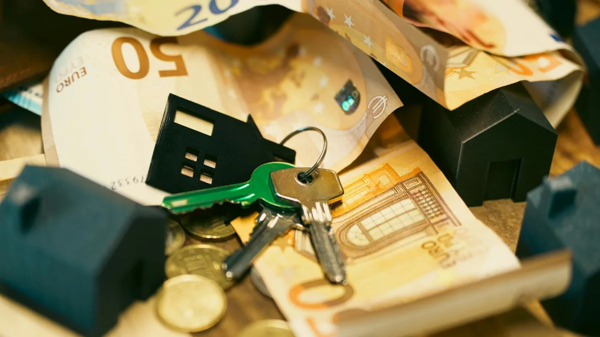 Homeowners Pay Off $800K Mortgage in 8 Years by Renting Rooms