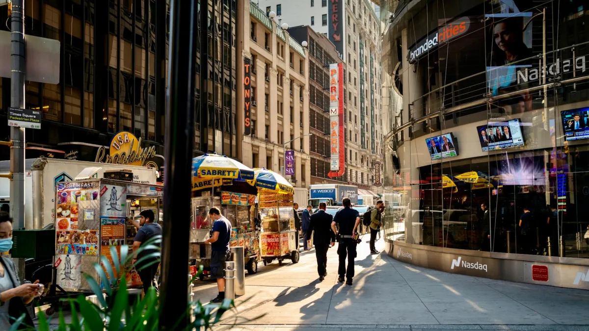 Nasdaq (IXIC) Winning Streak Extends as Rally Gains Momentum