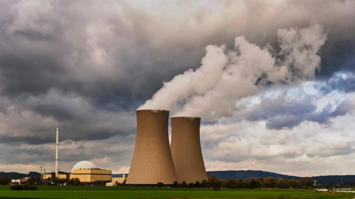 Iran Suspends Nuclear Program, Impact on Commodities Expected