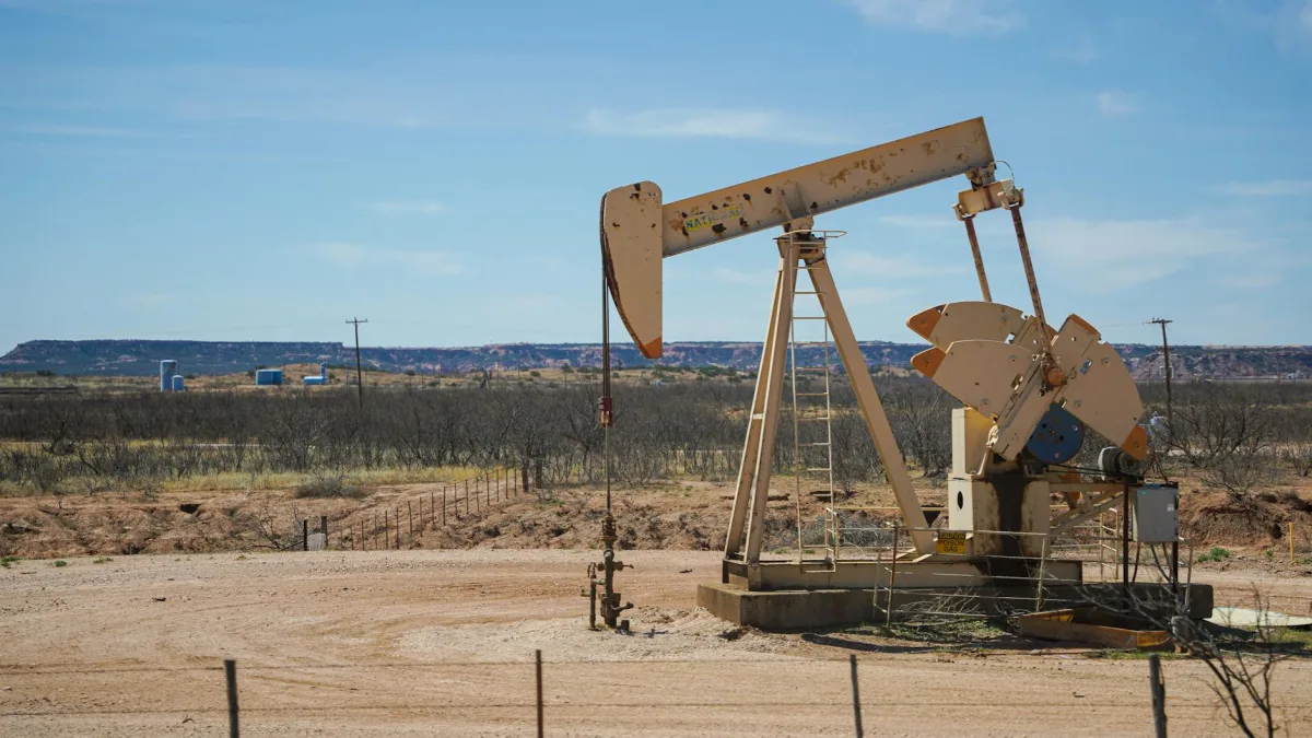 Oil Prices Rise as Strait of Hormuz Closure Impacts Markets