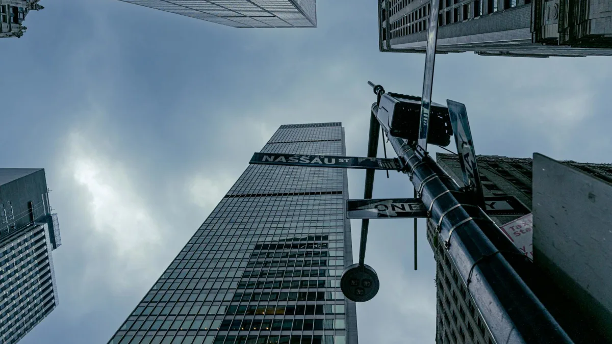Nasdaq Hits New High as S&P 500 Rises 0.8% on Ceasefire News