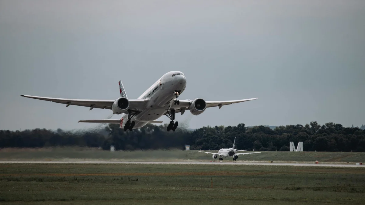 Boeing (BA) Q1 2026 Earnings Beat Sends Stock Surging