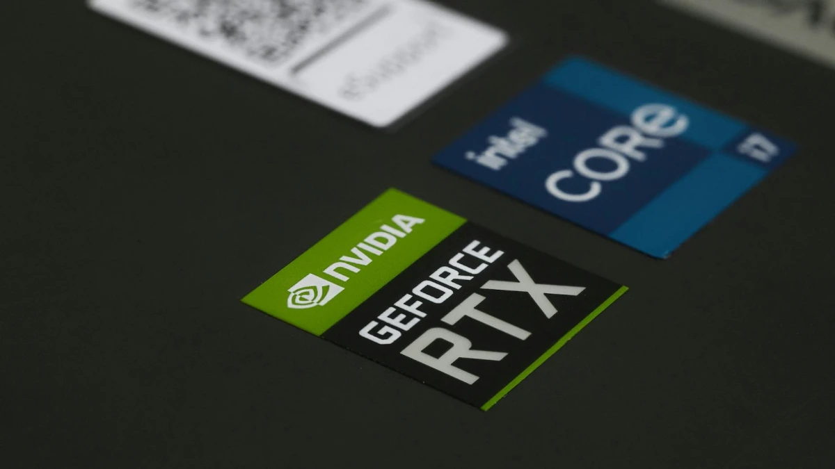 Intel (INTC) Gains as Musk's Terafab Uses Latest Chipmaking Tech