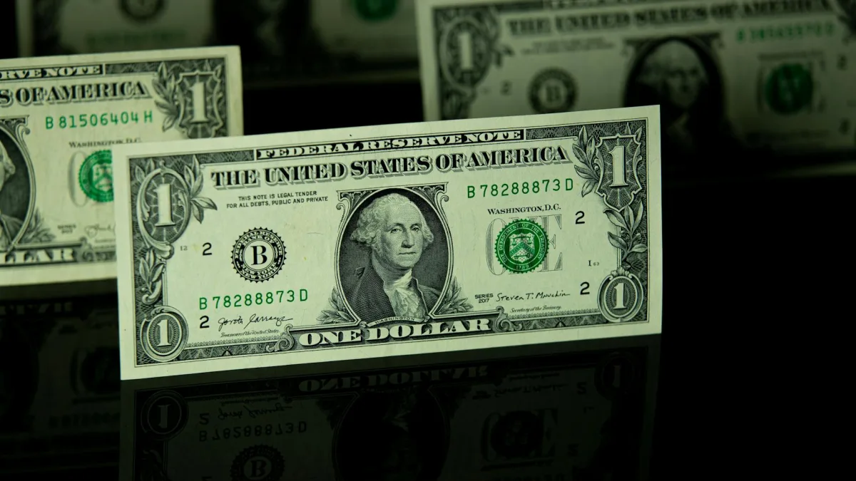 Goldman Sachs: Canadian Dollar Strengthened by Energy Shocks