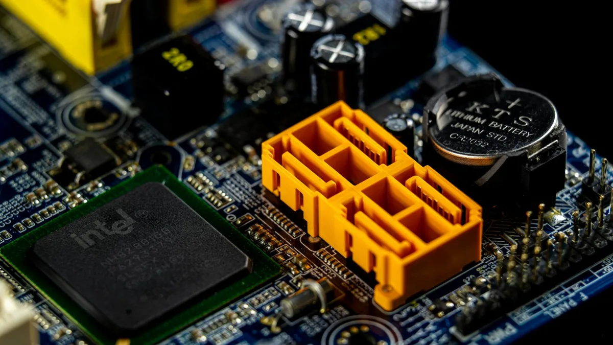 Apple (AAPL) Explores Partnerships with Intel and Samsung for Chips